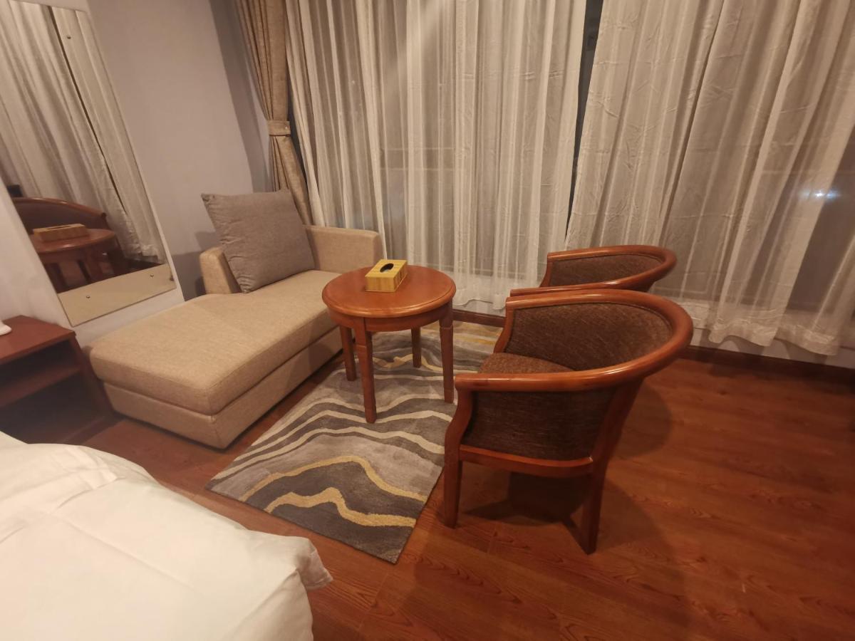 Ludrong Hotel Тхимпху Екстериор снимка